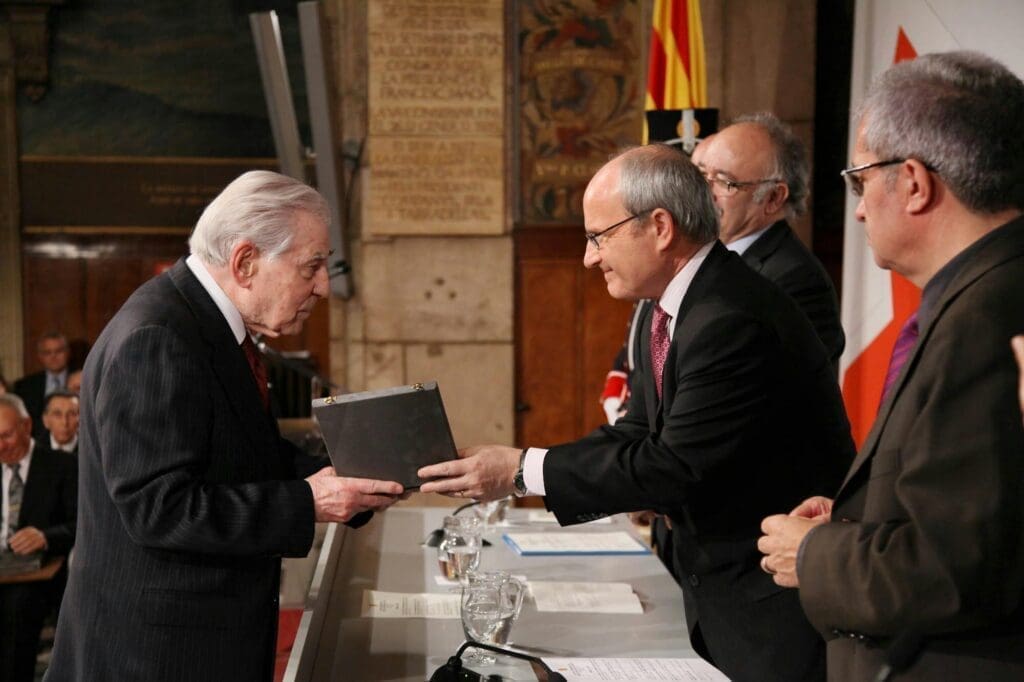 Fallece a los 93 años Agustí Bassols, presidente honorífico de la Fundación Mútua General de Catalunya